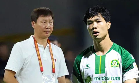 Điểm tin BĐVN trưa 1/7: HLV Kim Sang-sik gạch tên hàng loạt cầu thủ; Công Phượng nhận vinh dự lớn