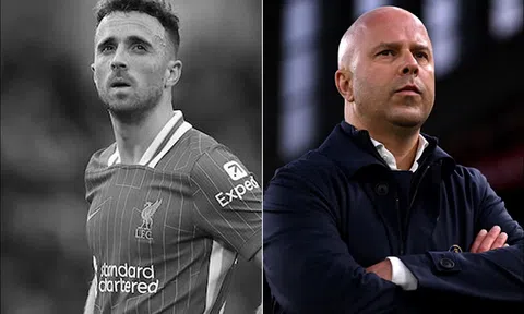 HLV Arne Slot chốt người thay Diogo Jota, Liverpool có động thái gây sốt trên TTCN?