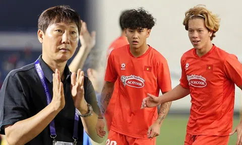 HLV Kim Sang-sik 'chọn mặt gửi vàng', ngôi sao Việt kiều nhận vinh dự hiếm có ở ĐT Việt Nam