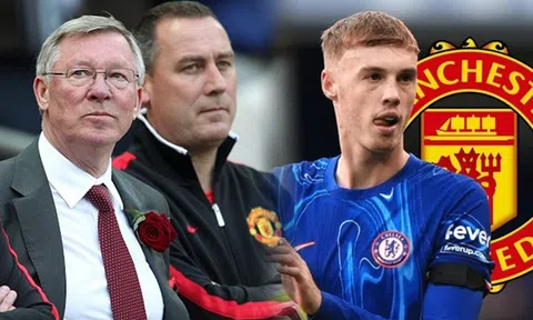 Trợ lý Sir Alex Ferguson gây chấn động, tiết lộ thời điểm Cole Palmer gia nhập Man United