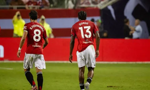 Ruben Amorim có danh hiệu đầu tiên với Man United, lộ diện báu vật tại Old Trafford