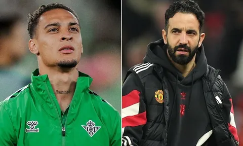 Man United nhận gáo nước lạnh từ Antony, Real Betis hưởng lợi lớn vào phút chót