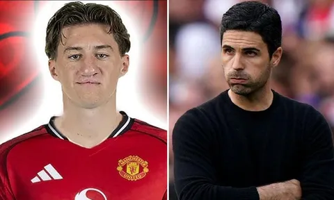 Man United đánh bại Arsenal vụ 'Toni Kroos 2.0', HLV Amorim hoàn tất đội hình với siêu tiền vệ?