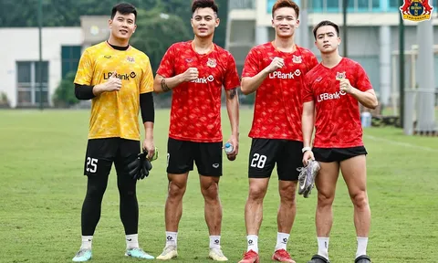Lá chắn thép của ĐT Việt Nam ghi điểm, HLV Kim Sang-sik có thay đổi lớn ở trận gặp Nepal