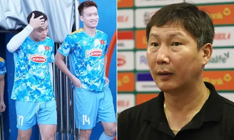 ĐT Việt Nam nhận tổn thất lớn sau án phạt của Malaysia, HLV Kim Sang-sik nín thở chờ quân bài tẩy