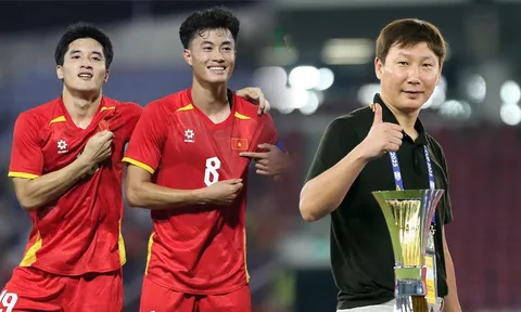 Bóng đá Việt Nam chính thức 'bén duyên' với Malaysia, HLV Kim Sang-sik đối mặt 'trận cầu sinh tử'