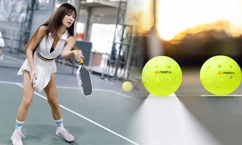 Người chơi pickleball tranh cãi gay gắt bóng 'in' hay 'out', hé lộ quy tắc riêng giữ hòa khí