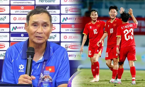 HLV Mai Đức Chung có động thái gây chú ý, thuyền trưởng ĐT nữ Việt Nam 'đãi cát tìm vàng'