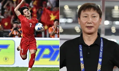 HLV Kim Sang Sik 'gạch tên' Đình Bắc, U23 Việt Nam khiến Kyrgyzstan 'việt vị' trước giờ bóng lăn