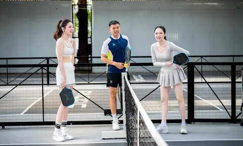 Lý Hoàng Nam hút trăm nghìn lượt xem: Đấu cùng lúc 2 hoa hậu, chơi pickleball bằng tay không thuận