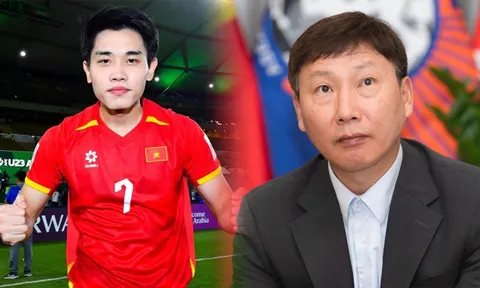 Điểm tin BĐVN 26/1: HLV Kim Sang-sik nói lời gan ruột; Đình Bắc làm điều đặc biệt sau khi về nước