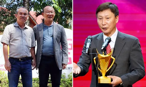Nhận danh hiệu cao quý cùng bóng đá Việt Nam, HLV Kim Sang Sik gửi lời cảm ơn đến 'người đặc biệt'