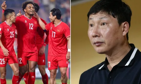 Trụ cột ĐT Việt Nam bị 'phẫu thuật nhầm', chưa thể đi lại bình thường