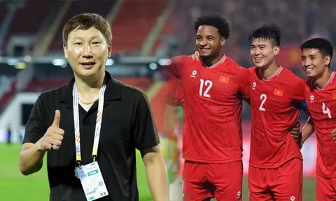 HLV Kim Sang-sik nhận 'món quà lớn', ĐT Việt Nam như 'hổ mọc thêm cánh' trước đại chiến Malaysia