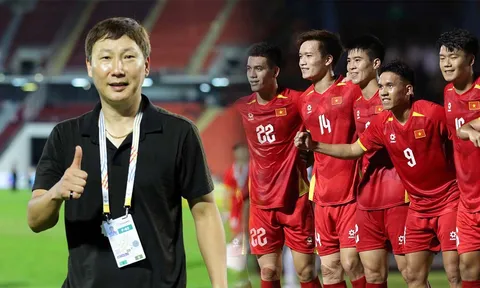 Bị xử thua 'muối mặt' trước ĐT Việt Nam, ĐT Malaysia tiếp tục 'tung hỏa mù' với HLV Kim Sang-sik