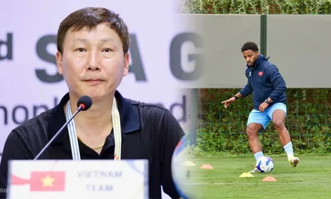 HLV Kim Sang-sik bị học trò làm khó, thuyền trưởng ĐT Việt Nam toát mồ hôi trước trận gặp Bangladesh