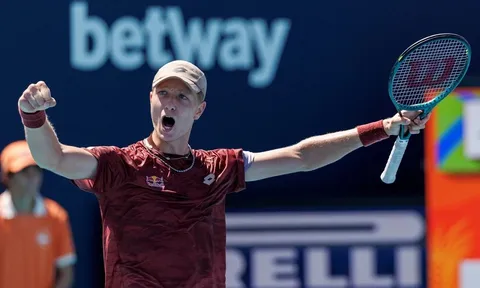 Lịch thi đấu Tứ kết Miami Open 2026 ngày 26/3: Đàn em Alcaraz gặp khó, hai hạt giống đối đầu