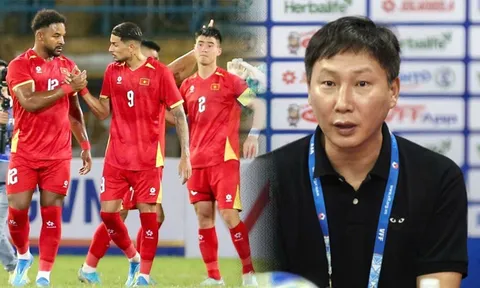 ĐT Việt Nam 'vùi dập' Bangladesh: HLV Kim Sang-sik 'cảnh báo' Xuân Son, đau đầu vì Hoàng Hên