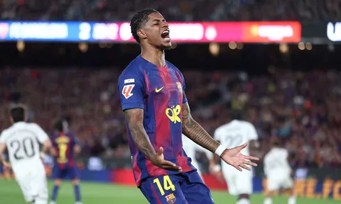 Marcus Rashford phá vỡ cột mốc 41 năm tại Barcelona, lên tiếng về tương lai sau chức vô địch La Liga