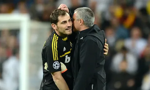 Huyền thoại Real Madrid công khai phản đối Jose Mourinho trở lại Bernabeu