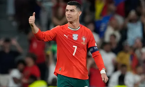 Vitinha: “Chúng tôi muốn vô địch World Cup vì Ronaldo”