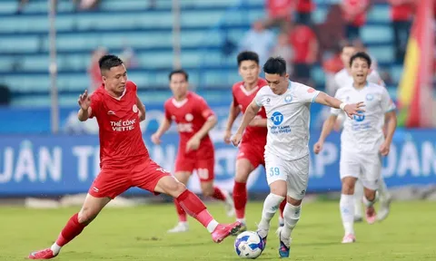 Trả giá đắt vì hành động gây phẫn nộ ở V.League, cựu sao ĐT Việt Nam bị cấm thi đấu hết mùa