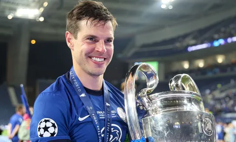Huyền thoại Chelsea Cesar Azpilicueta tuyên bố giải nghệ sau 20 năm thi đấu chuyên nghiệp