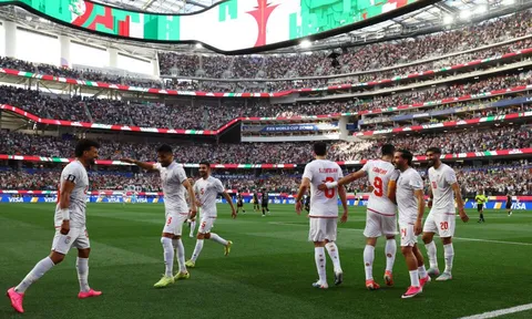 Iran bị buộc rời Mỹ ngay sau trận hòa New Zealand, HLV Ghalenoei chỉ trích World Cup 2026 là “thảm họa”
