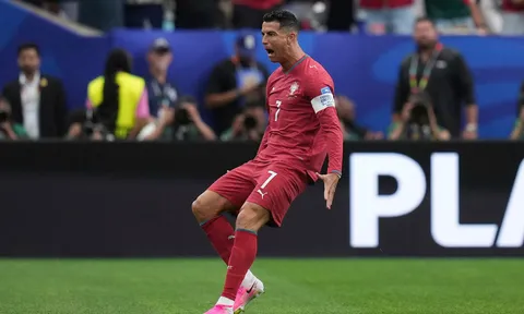 3 điểm nhấn World Cup 2026 ngày 13: Ronaldo tái xuất ngoạn mục, tuyển Anh gây thất vọng và tranh cãi VAR bùng nổ
