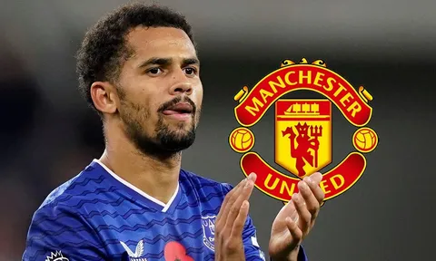 Man United nhận gáo nước lạnh, HLV Carrick vỡ mộng sở hữu hiện tượng Ngoại hạng Anh