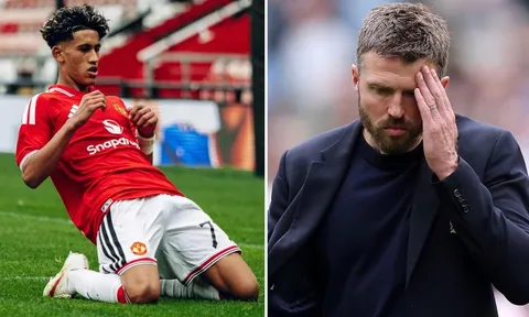 Quay lưng với Man United, thần đồng JJ Gabriel bất ngờ gia nhập đại kình địch ở Ngoại hạng Anh?