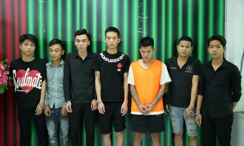 Diễn biến mới vụ ô tô tông đám đông ở TP.HCM: Danh tính 7 người bị bắt, hé lộ nguồn cơn sự việc
