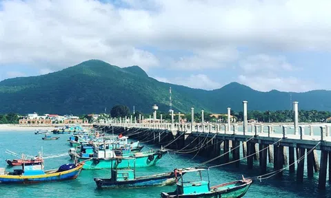 Côn Đảo tiên phong mô hình nuôi biển kết hợp du lịch: Hướng tới phát triển bền vững