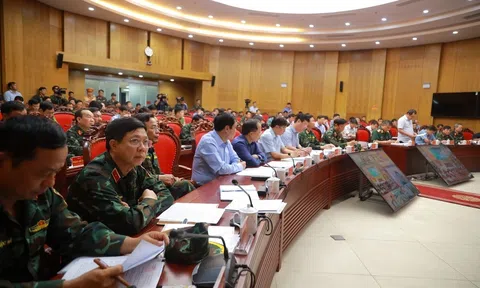 Tinh thần "chống bão như chống giặc": Việt Nam quyết liệt ứng phó cơn bão số 5