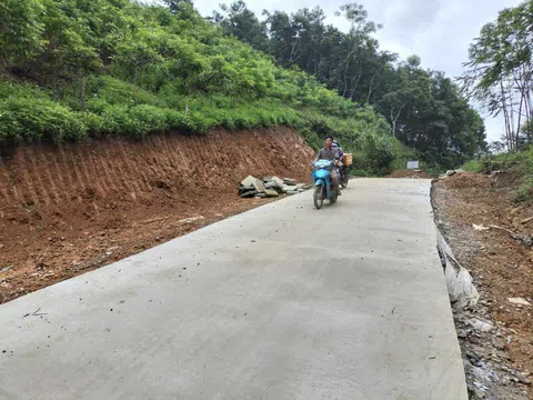 Tuyên Quang: Niềm vui trên con đường mới mở huyện vùng cao Chiêm Hoá
