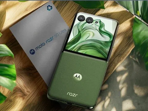 Bộ đôi điện thoại gập vỏ sò Moto Razr 50 ra mắt: Thiết kế màn hình phụ lớn, hiệu năng khủng hủy diệt Galaxy Z Flip5
