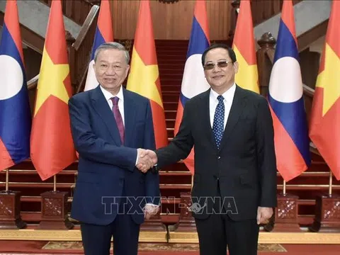 Chủ tịch nước Tô Lâm hội kiến Thủ tướng Lào Sonexay Siphandone