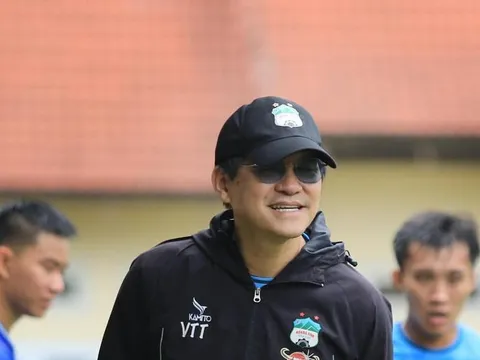 HLV Vũ Tiến Thành: 'HAGL vào top đầu khó nhưng có thể sẽ là Ngựa ô'