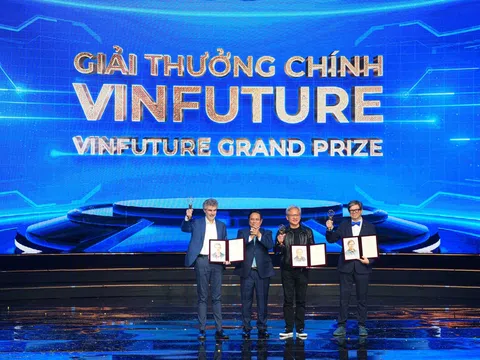 Hội đồng Giải thưởng VinFuture nói gì về quyết định vinh danh CEO NVIDIA?