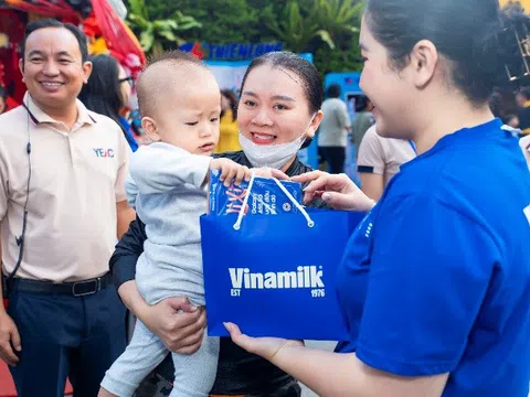 Vinamilk trao tặng hơn 70.000 sản phẩm dinh dưỡng đến hàng nghìn hoàn cảnh khó khăn dịp Tết Ất Tỵ