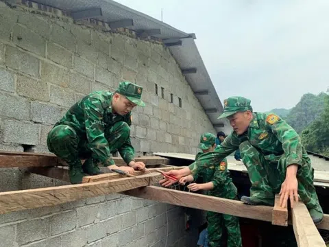 Cao Bằng: Bộ đội Biên phòng chung tay xóa nhà tạm, nhà dột nát