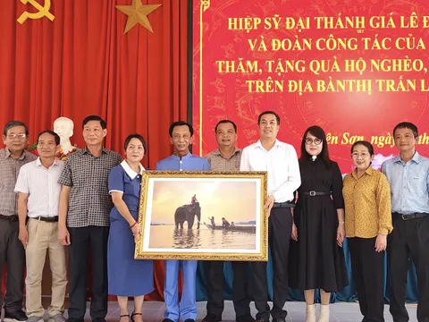 Nhịp cầu yêu thương
