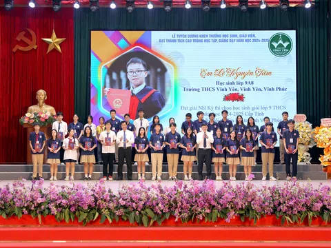 Vĩnh Phúc: TP Vĩnh Yên tuyên dương, khen thưởng học sinh, giáo viên đạt thành tích cao trong học tập, giảng dạy năm học 2024-2025
