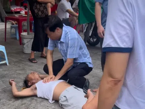 Vĩnh Phúc: Bác sĩ cứu sống người đàn ông ngưng tim nằm bất tỉnh trên vỉa hè