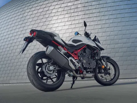 Honda ra mắt ‘huyền thoại côn tay’ mới đỉnh hơn Winner X, trang bị đè bẹp Yamaha Exciter, giá cực rẻ