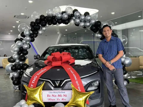 Chủ xe VinFast VF 6 khuyên tài xế chạy dịch vụ đầu tư trụ sạc tại nhà