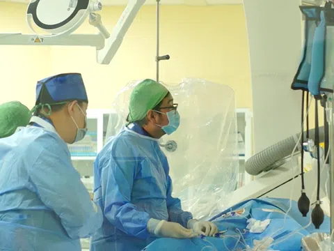 TP.HCM: Người đàn ông suýt tử vong vì chữa đột quỵ theo mẹo trên mạng xã hội