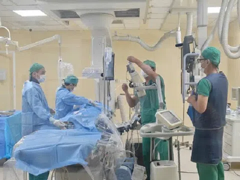 Bệnh nhân nhiều lần xuất huyết tiêu hóa vì xơ gan được cứu sống nhờ kỹ thuật PTO