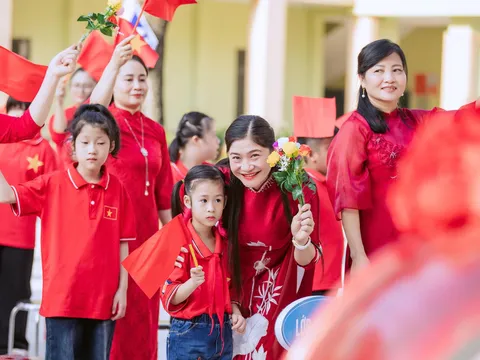 Tưng bừng khai giảng mái trường đặc biệt ở Phú Thọ