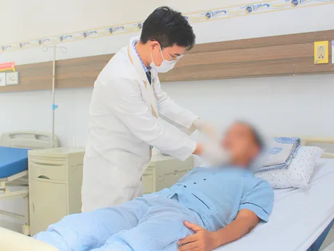 Người đàn ông nhập viện vì nhánh cây cắm vào vùng thái dương sau tai nạn giao thông